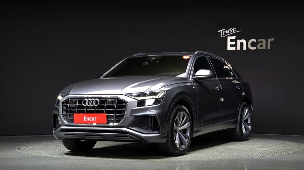 Audi Q8 (4M)