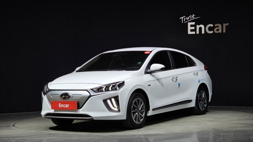 Hyundai The new Ioniq electric