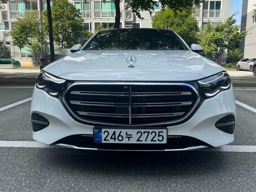 Mercedes-Benz E-Class W214