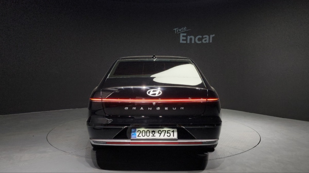Hyundai Grandeur Hybrid (GN7)