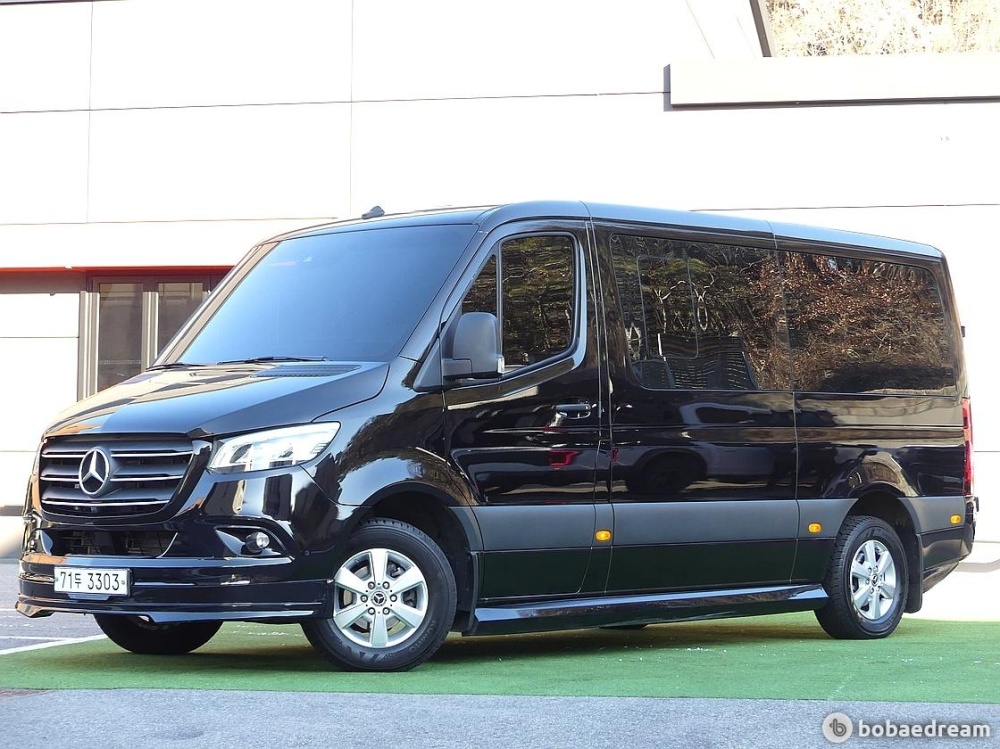 Mercedes-Benz sprinter