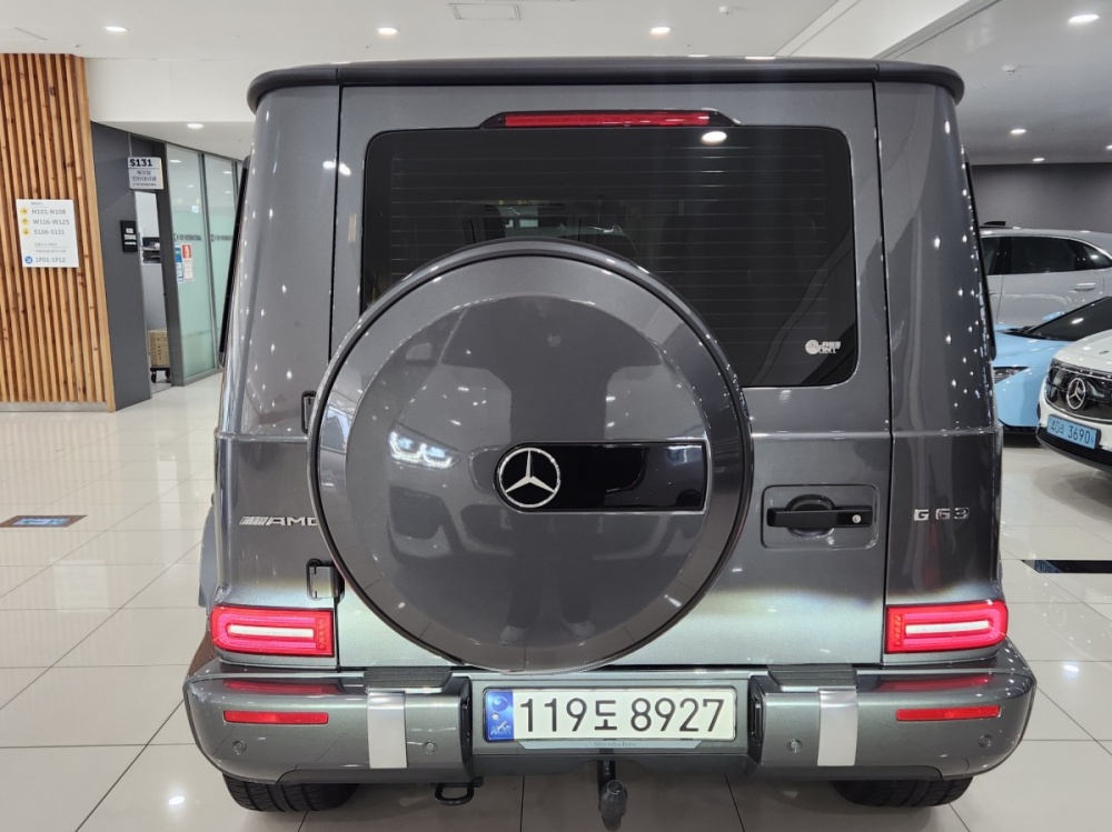 Mercedes-Benz G-Class W463b