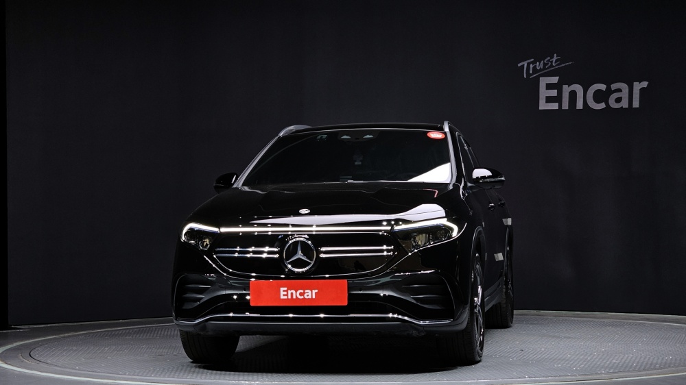 Mercedes-Benz EQA-H243