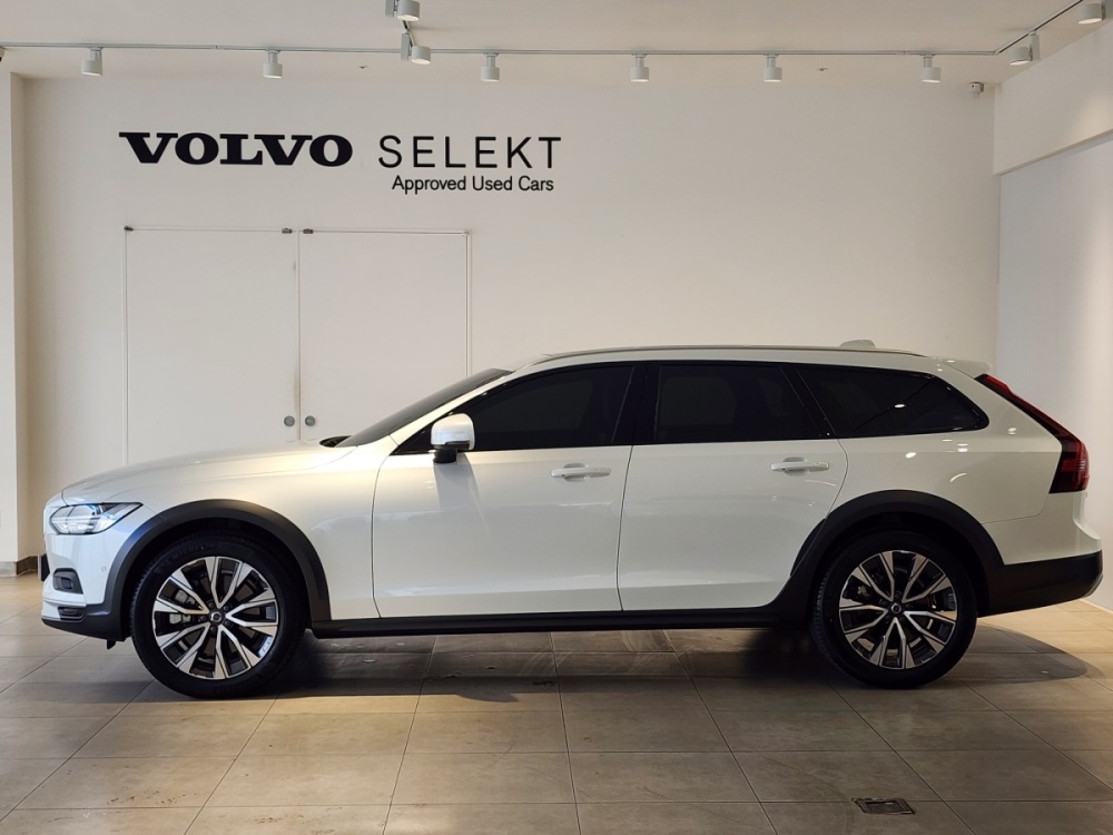 Volvo V90 Cross Country