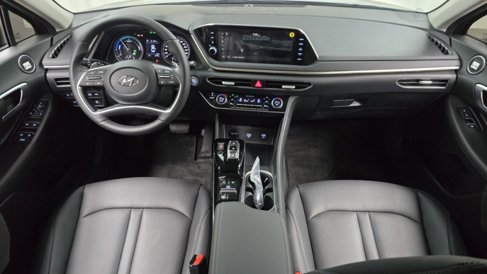 Hyundai Sonata Hybrid (DN8)