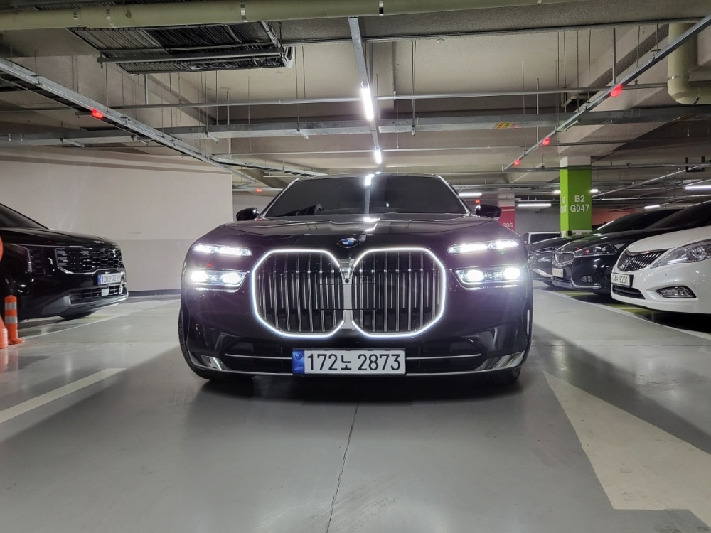 BMW 7 Series (G70)