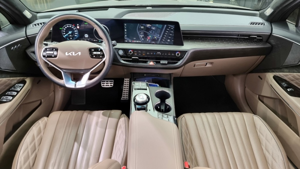 Kia K8 Hybrid