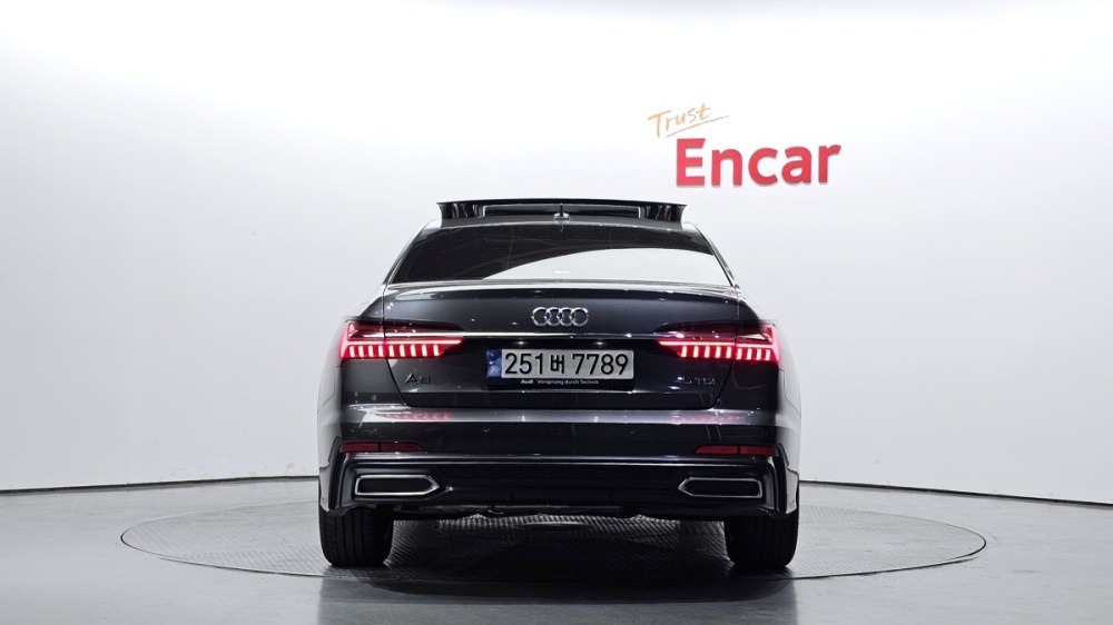 Audi A6 (C8)