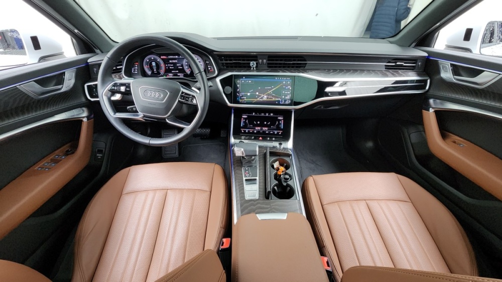 Audi A6 (C8)