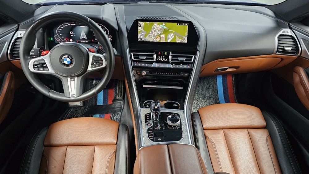 BMW 8 Series (G15)