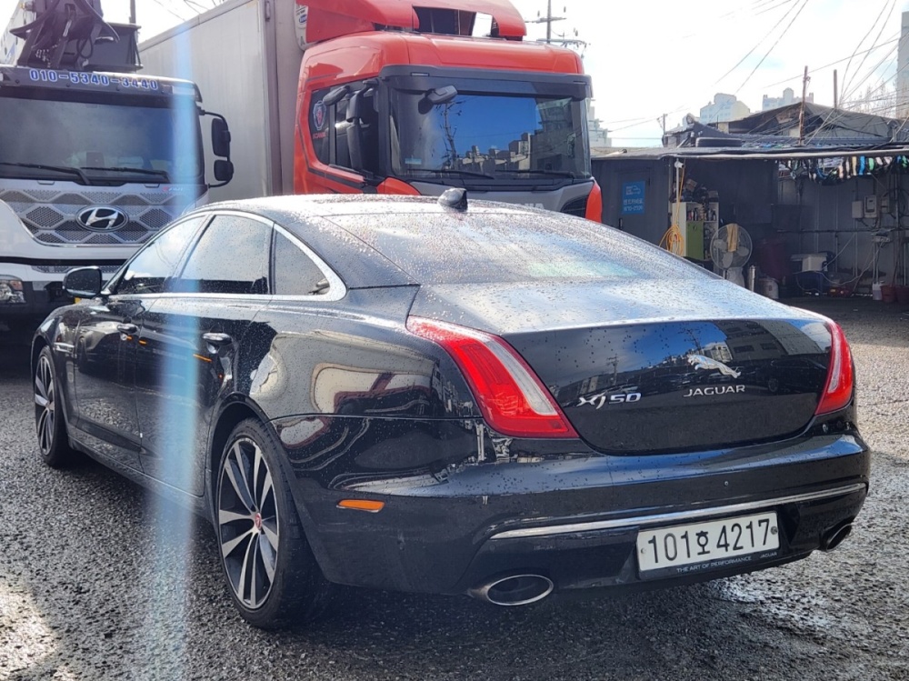 Jaguar All New XJ