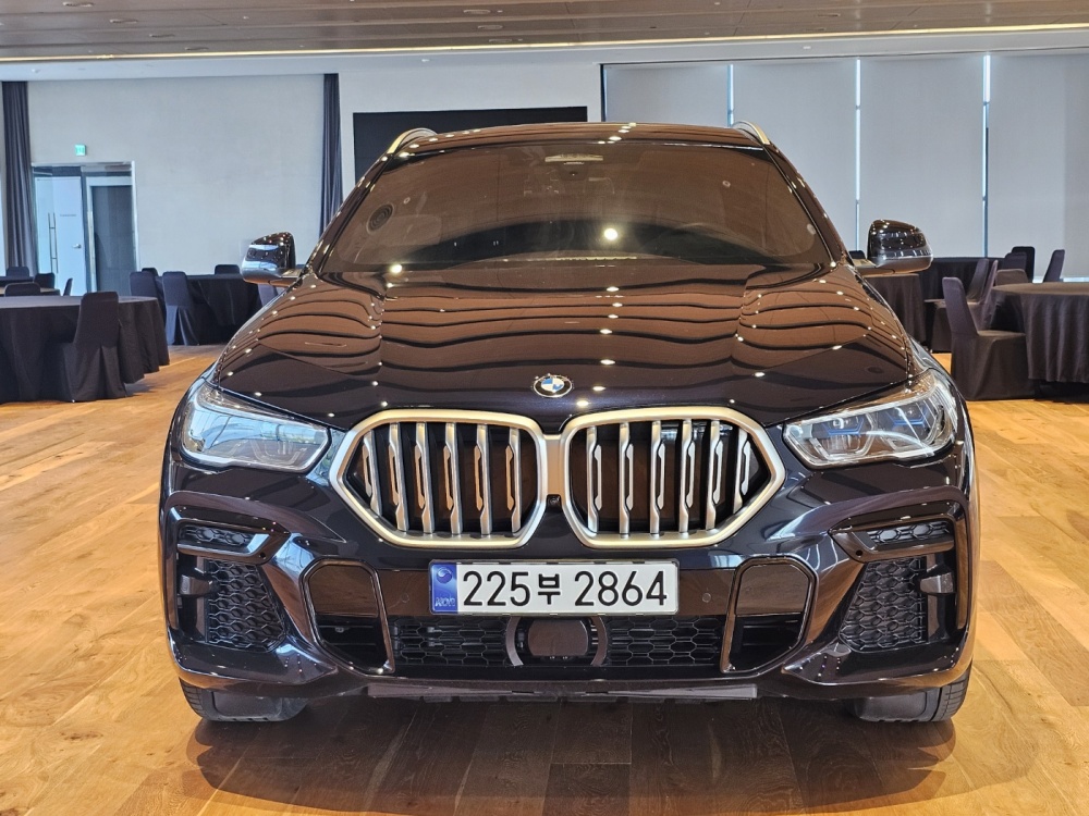 BMW X6 (G06)