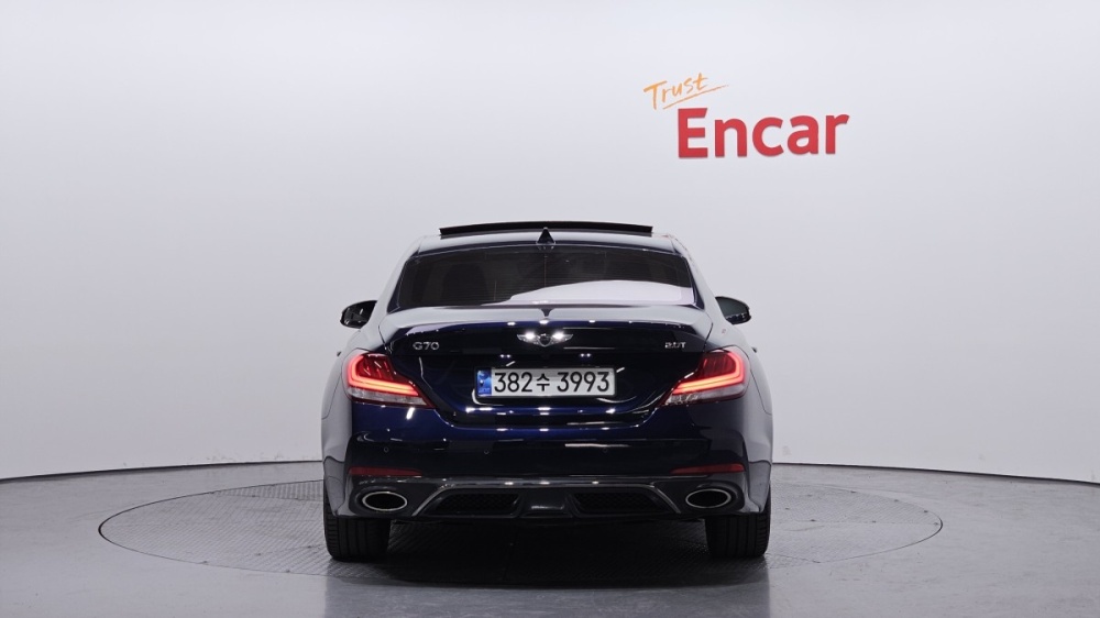 Genesis G70