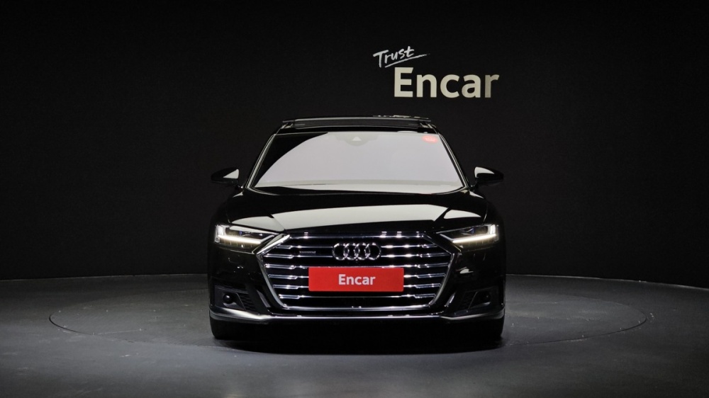 Audi A8 (D5)