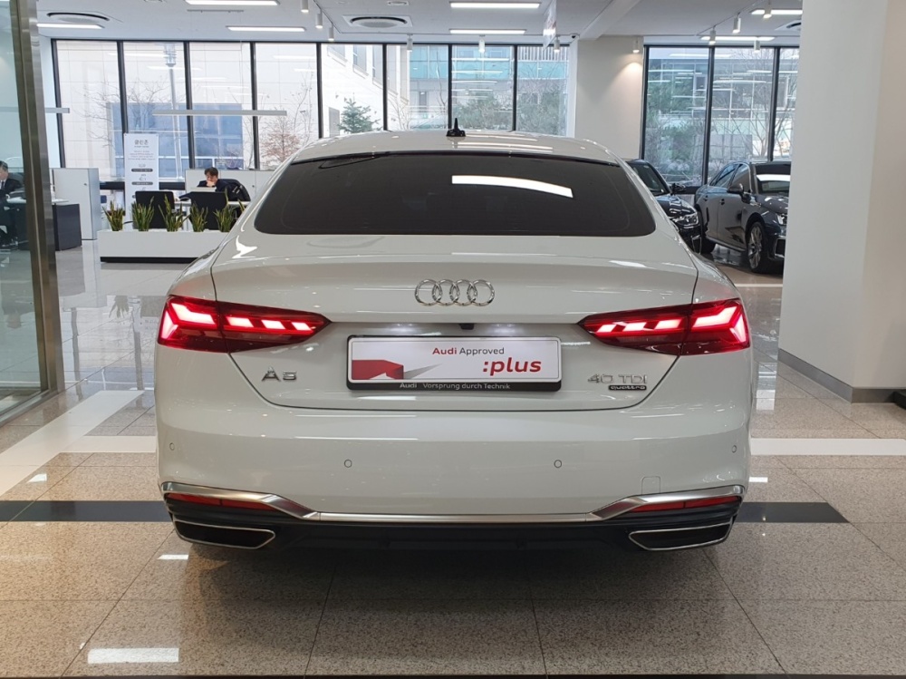 Audi A5 (F5)