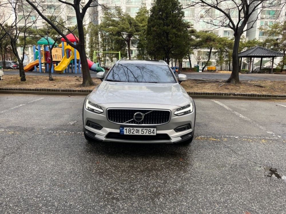 Volvo V90 Cross Country