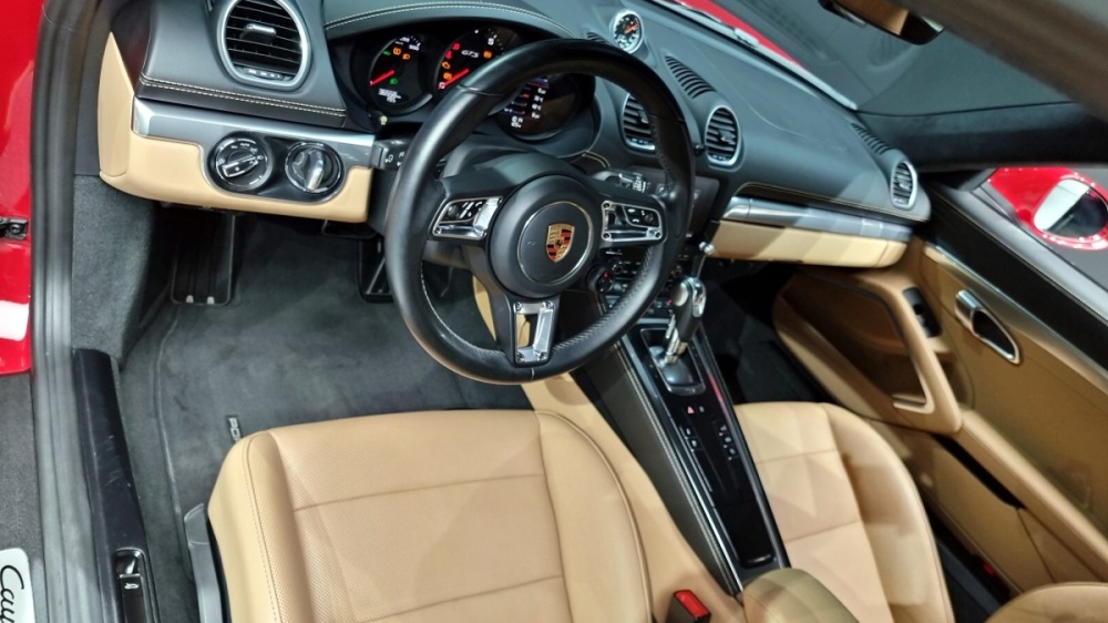 Porsche 718 Cayman
