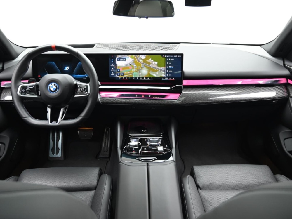 BMW i5 (G60)