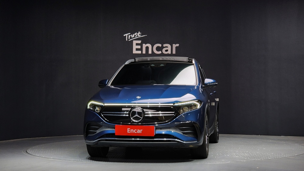Mercedes-Benz EQA-H243
