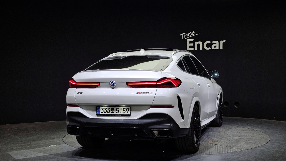 BMW X6 (G06)