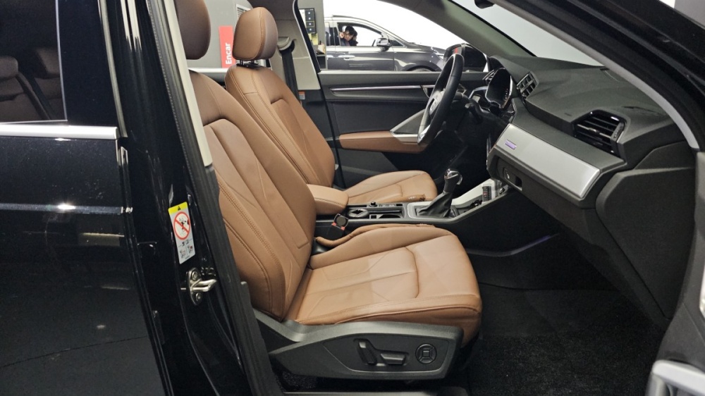 Audi Q3 (F3)