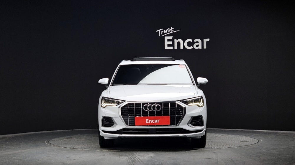 Audi Q3 (F3)