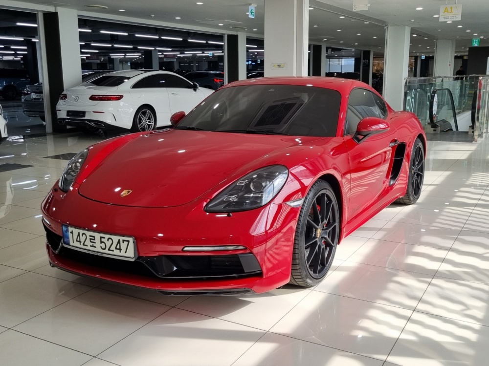 Porsche 718 Cayman