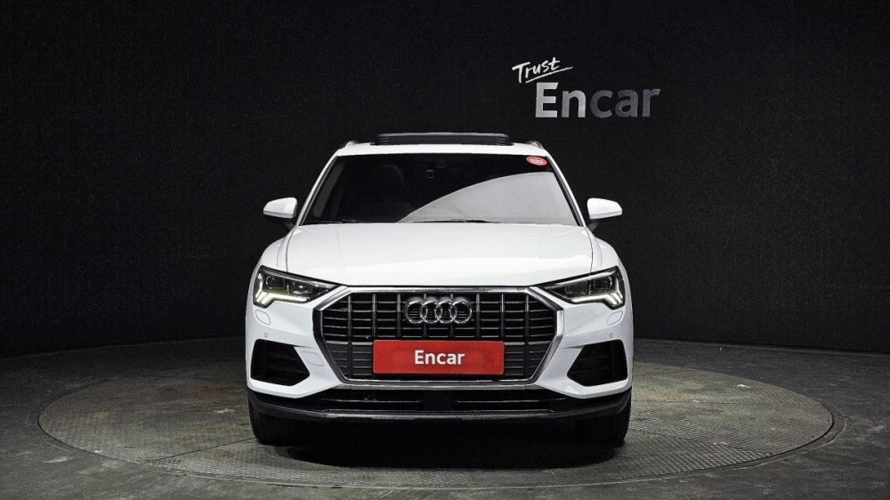 Audi Q3 (F3)