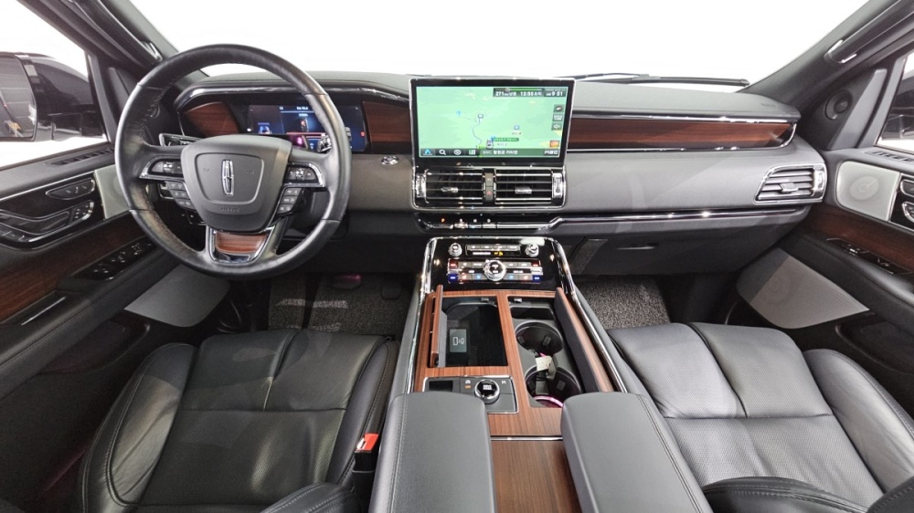 Lincoln Navigator 4th generation