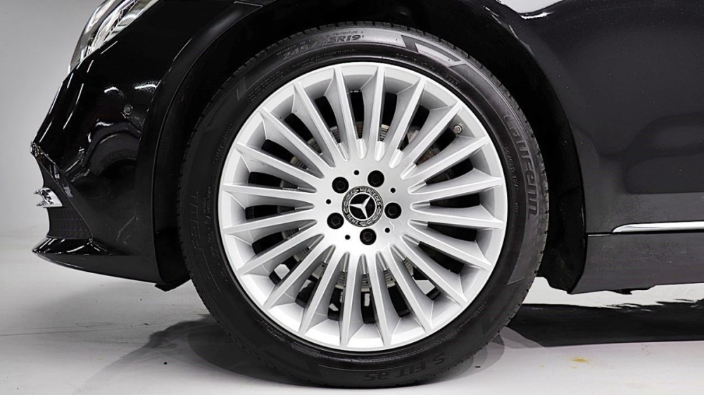 Mercedes-Benz S-Class W222