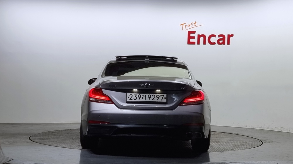 Genesis G70
