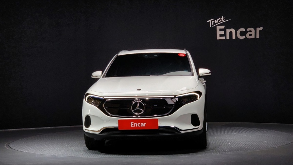 Mercedes-Benz EQA-H243