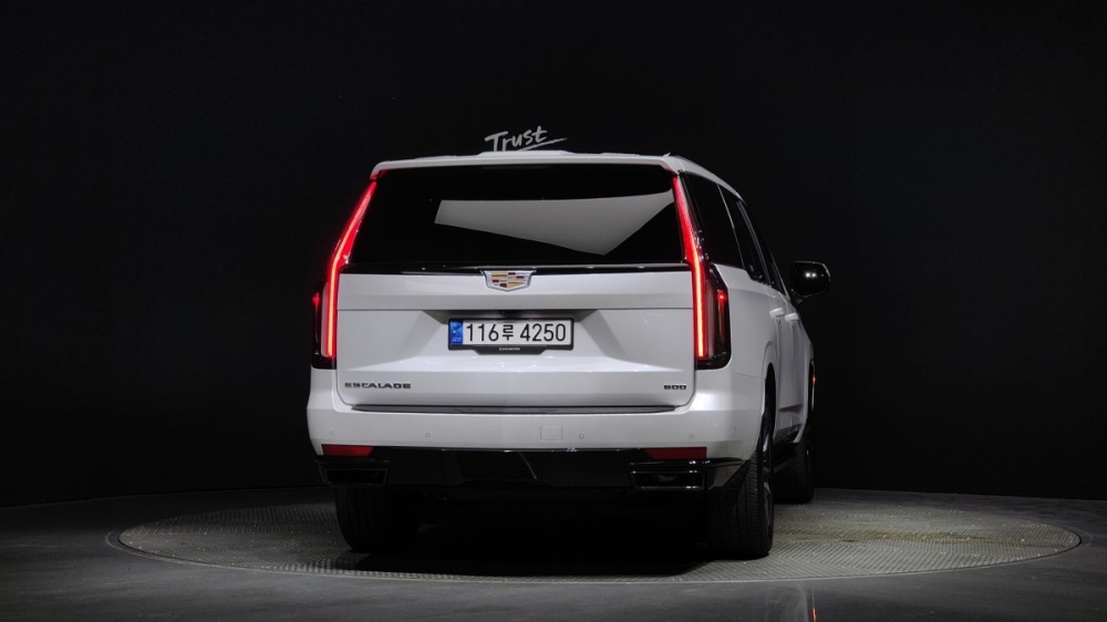 Cadillac Escalade 5th Gen