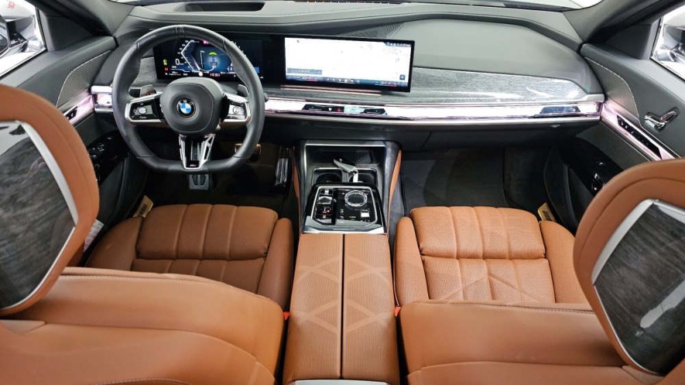 BMW 7 Series (G70)