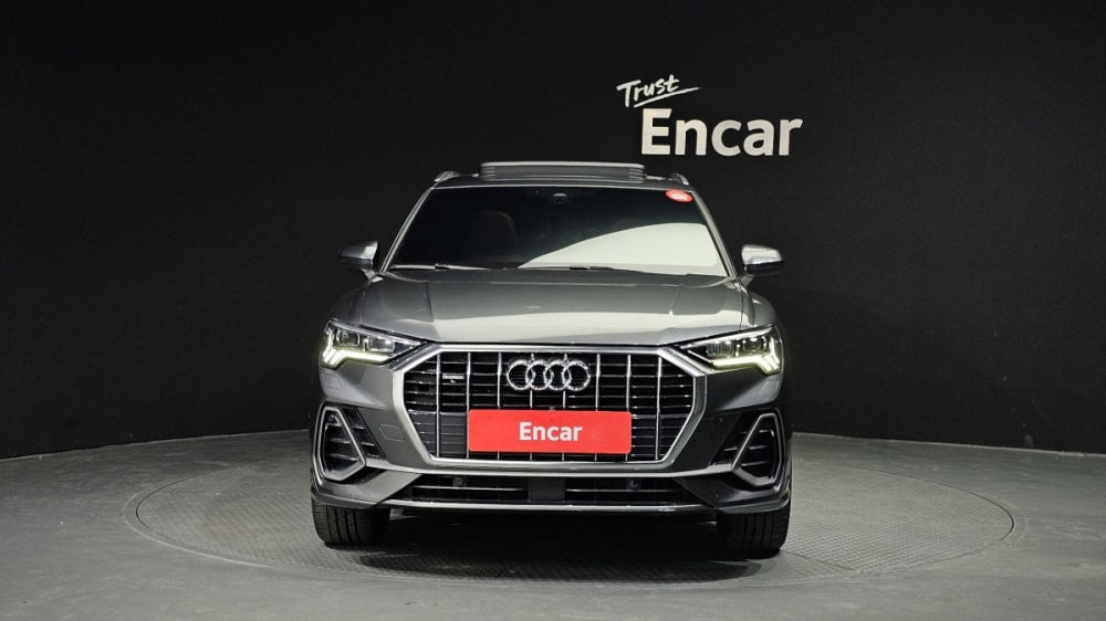 Audi Q3 (F3)