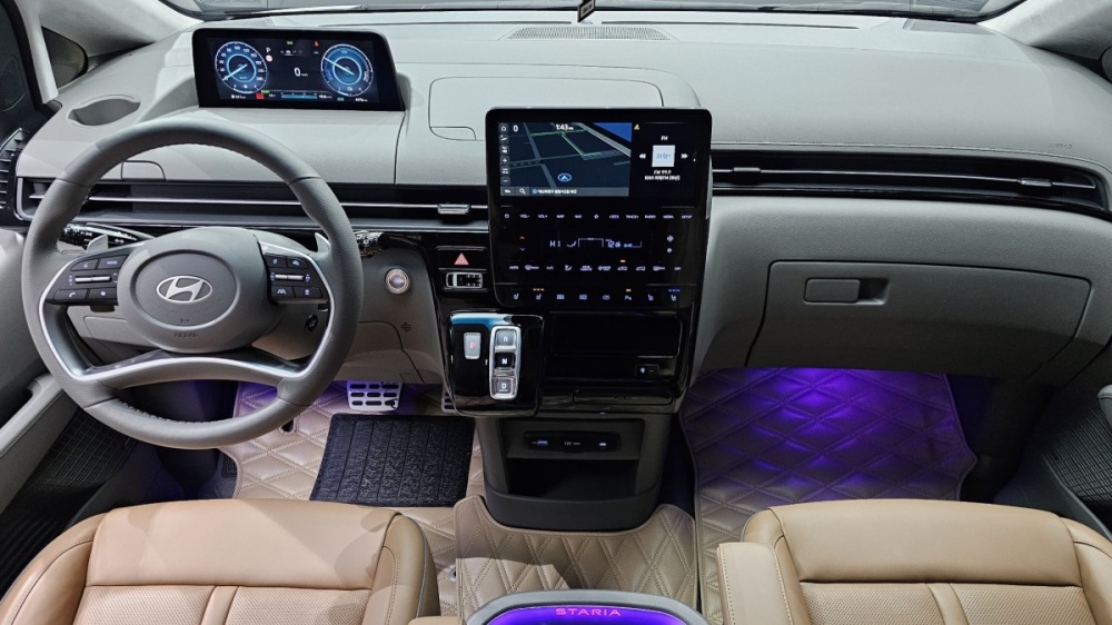 Hyundai Staria