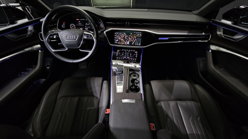 Audi A7 (4K)