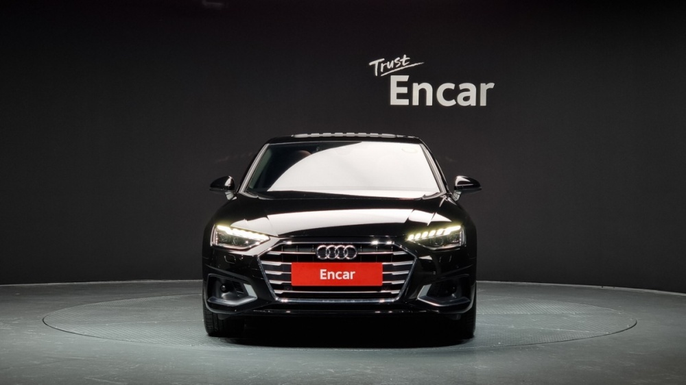 Audi A4 (B9)