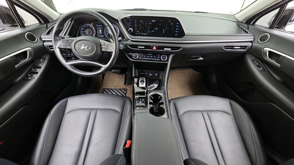 Hyundai Sonata (DN8)