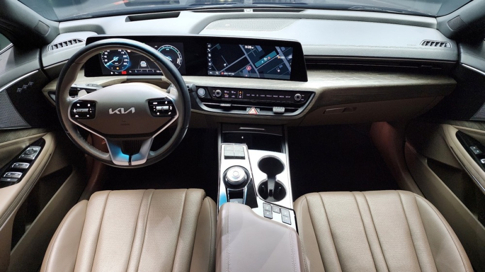 Kia K8 Hybrid