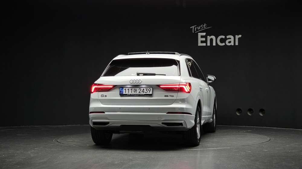 Audi Q3 (F3)