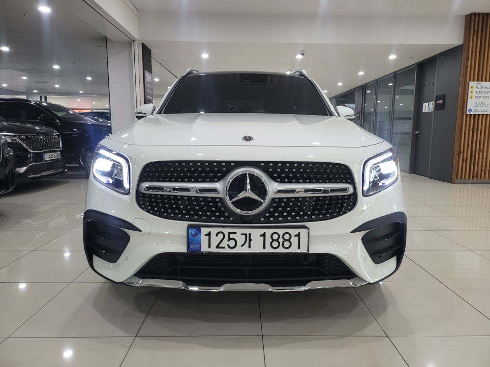 Mercedes-Benz GLB-Class X247