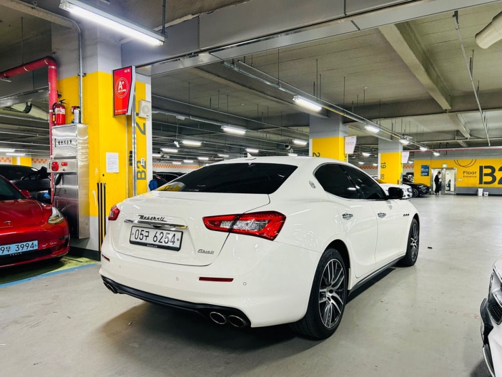 Maserati Ghibli