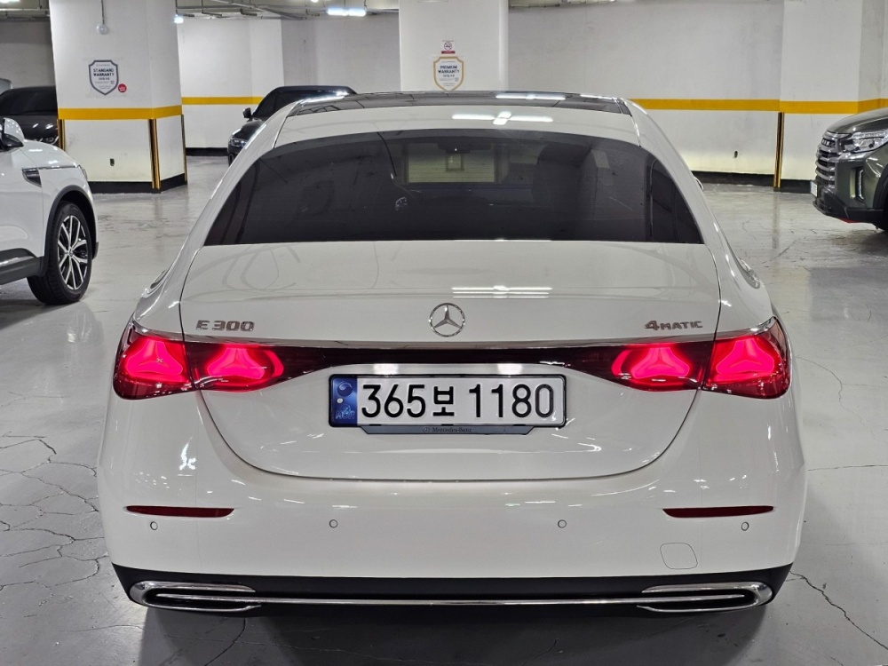 Mercedes-Benz E-Class W214