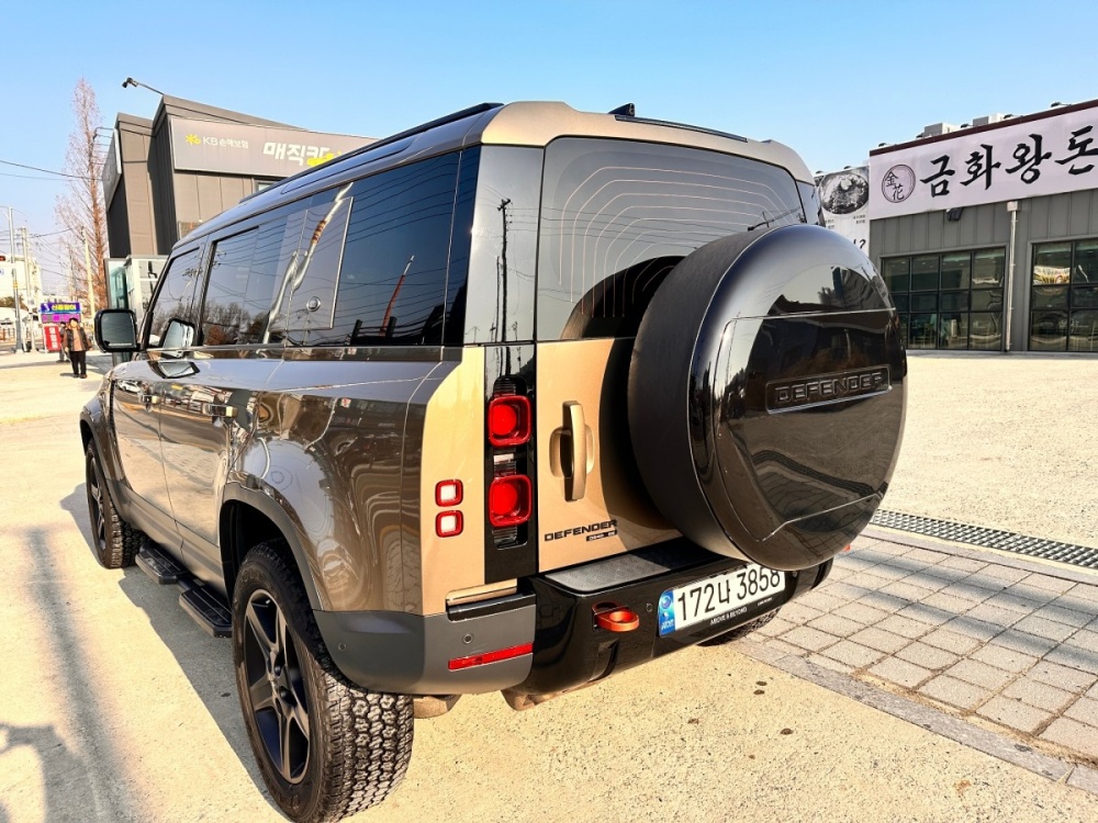 Land rover Defender (L663)
