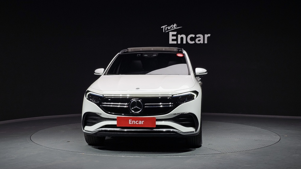 Mercedes-Benz EQA-H243