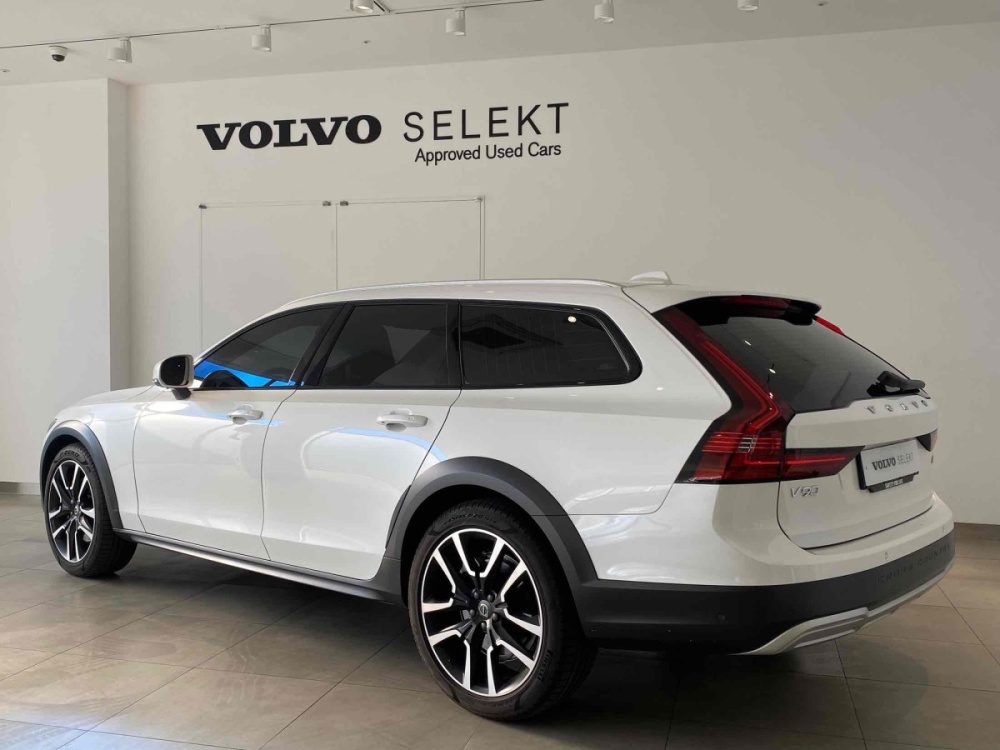 Volvo V90 Cross Country