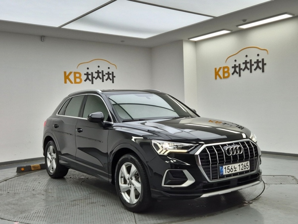 Audi Q3 (F3)