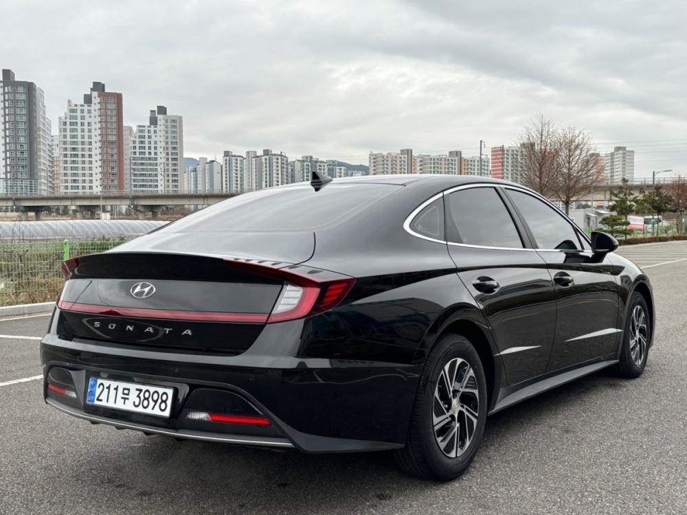 Hyundai Sonata Hybrid (DN8)