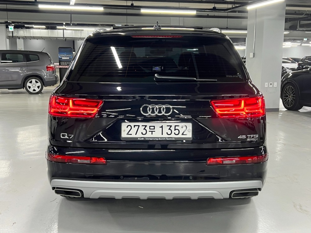 Audi Q7 (4M)